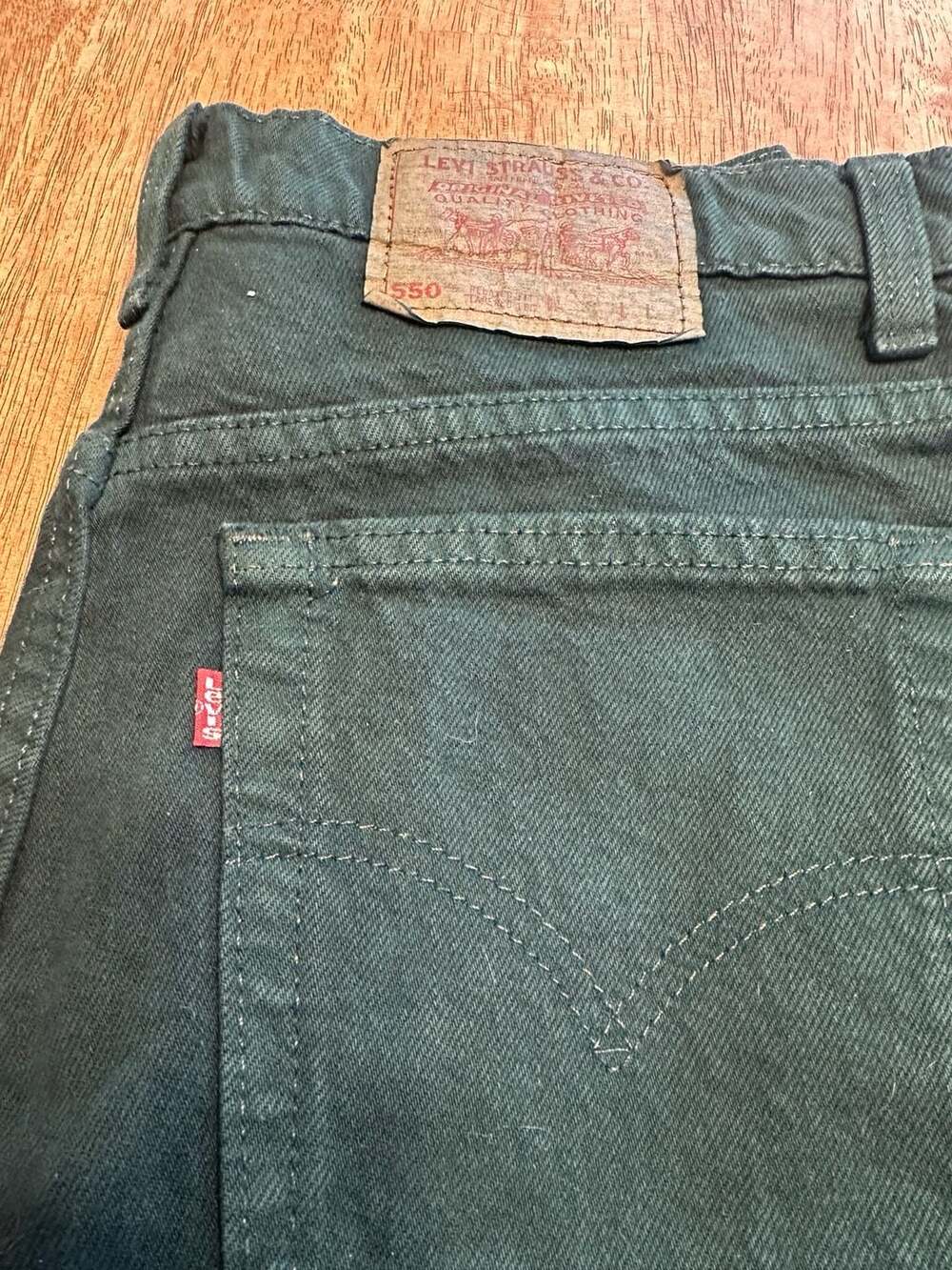 Vintage Levi’s 550 Jeans Relaxed Fit Tapered Leg USA Green Men’s 15 Long 1994